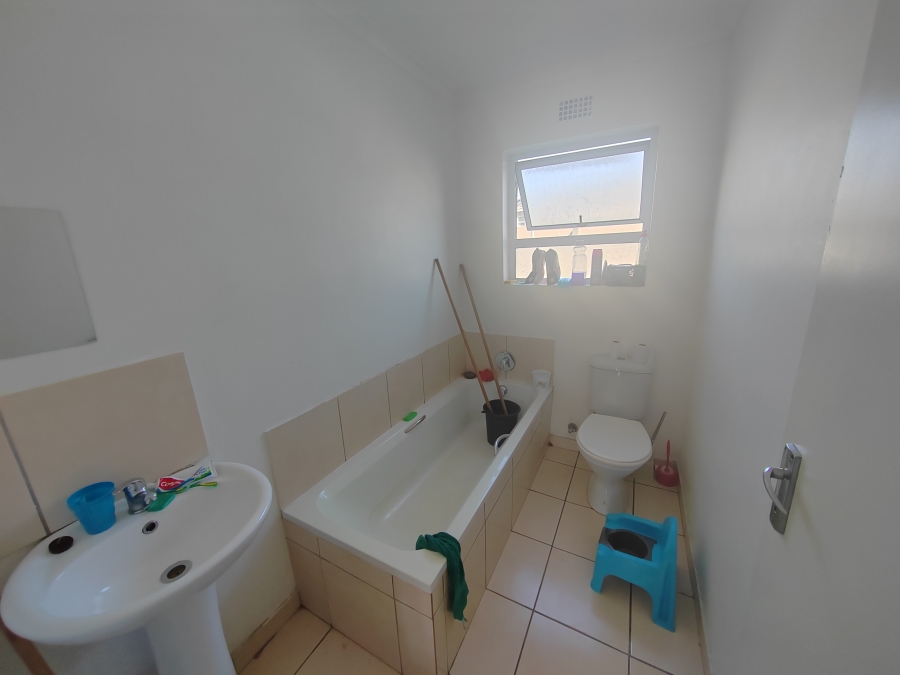 2 Bedroom Property for Sale in Silversands Western Cape